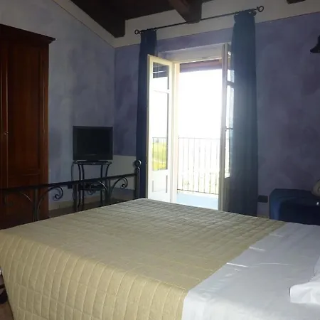 Gasthaus Bricco Rosso Farigliano Zimmer foto